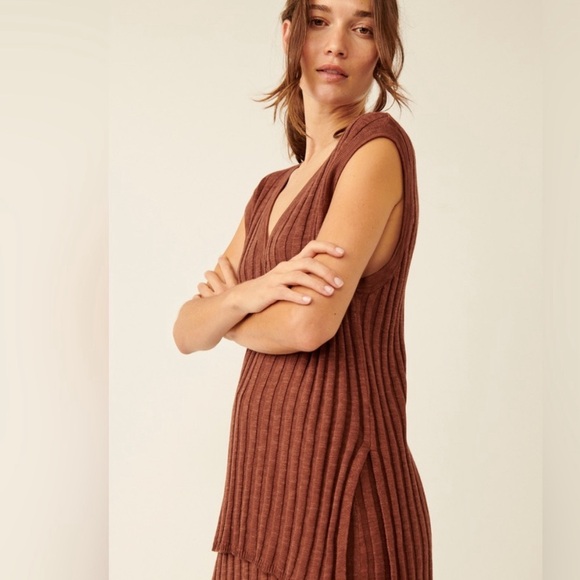 Free People
Veda Cotton Blend
Sleeveless Sweater &
Skirt Set - Picture 2 of 6